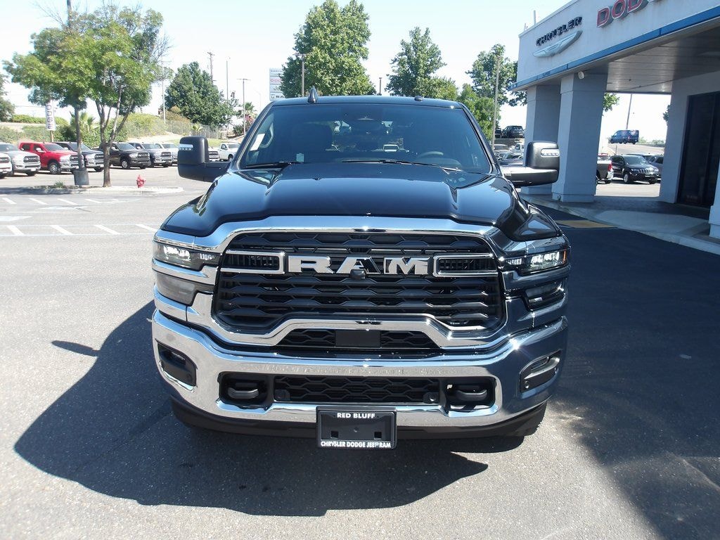 New 2025 Ram 3500 BIG HORN CREW CAB 4X4 8' BOX Crew Cab