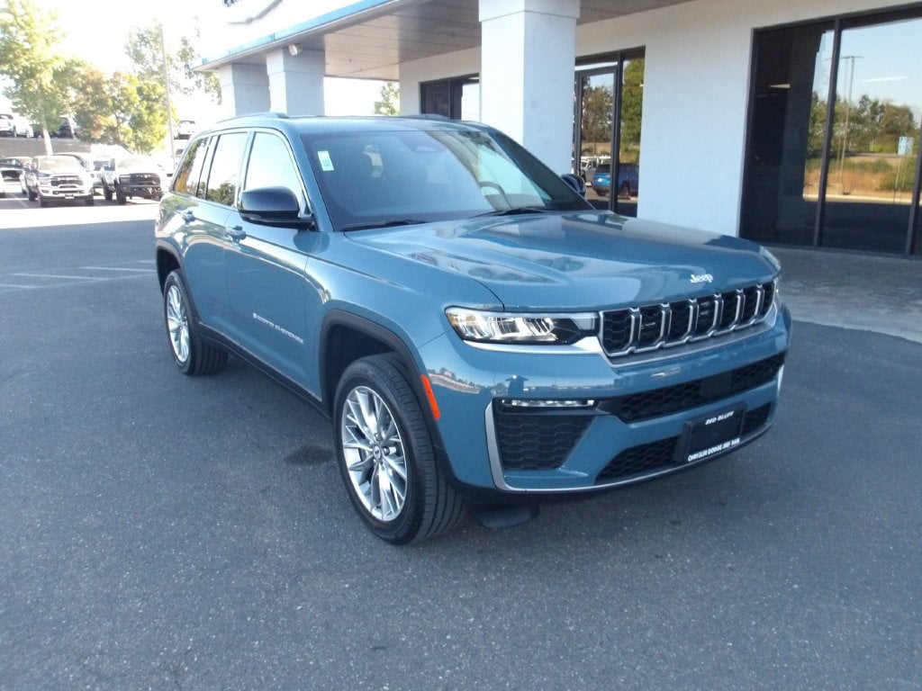 New 2027 Jeep Grand Cherokee LIMITED 4X4 Sport Utility