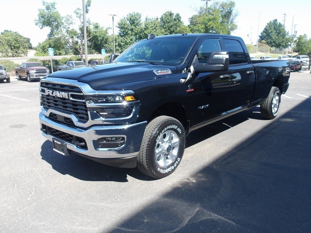 New 2025 Ram 3500 BIG HORN CREW CAB 4X4 8' BOX Crew Cab