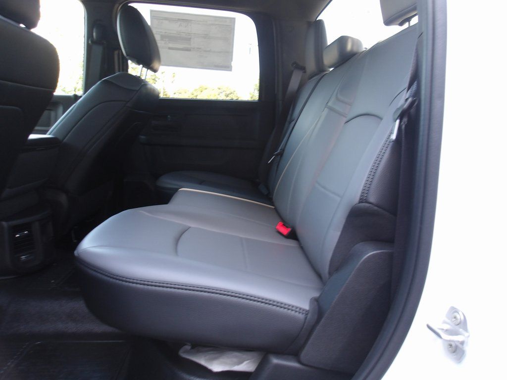 2025 RAM 3500 Chassis Tradesman - Photo 18