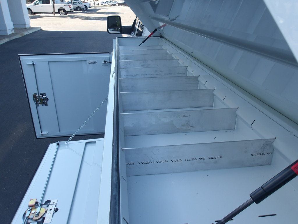 2025 RAM 3500 Chassis Tradesman - Photo 11