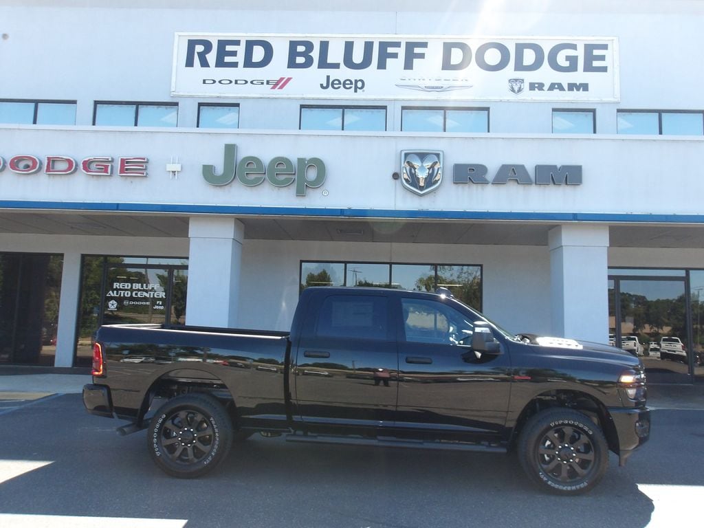 New 2026 Ram 2500 BLACK EXPRESS CREW CAB 4X4 6'4 BOX Crew Cab