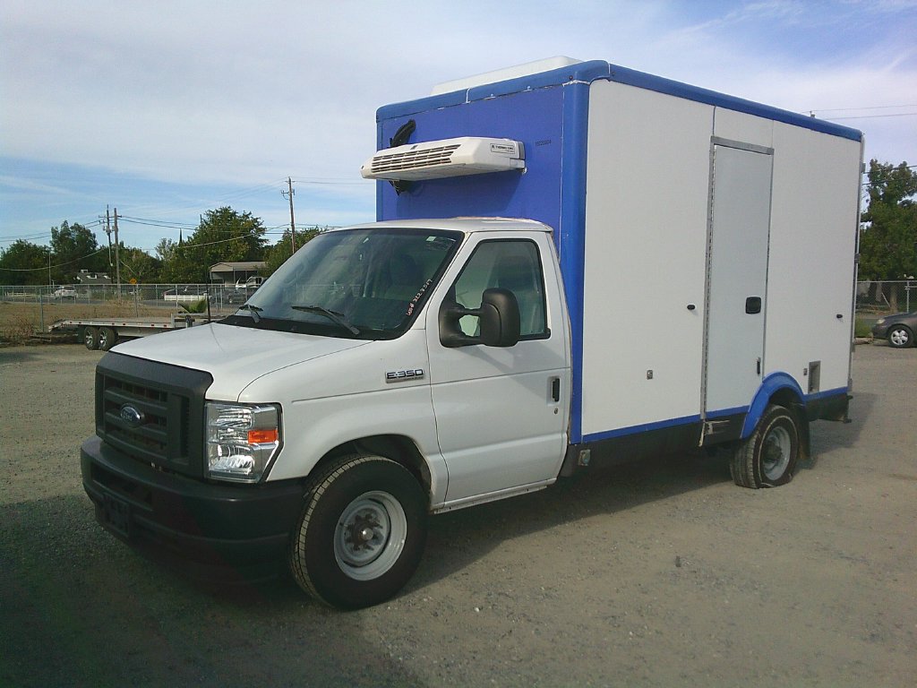 New Ford Superduty trucks 2023 Ford E-350 Cutaway Vinyl Truck for sale near you in Corning, CA