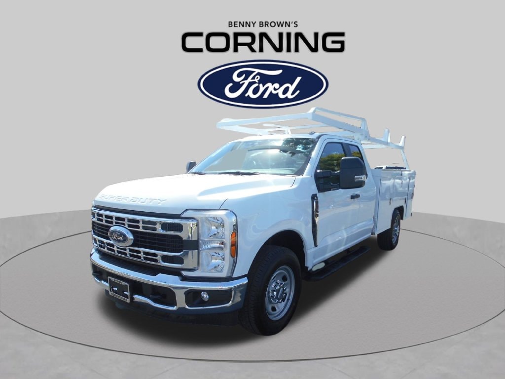 2025 Ford F-350 Chassis Truck Super Cab