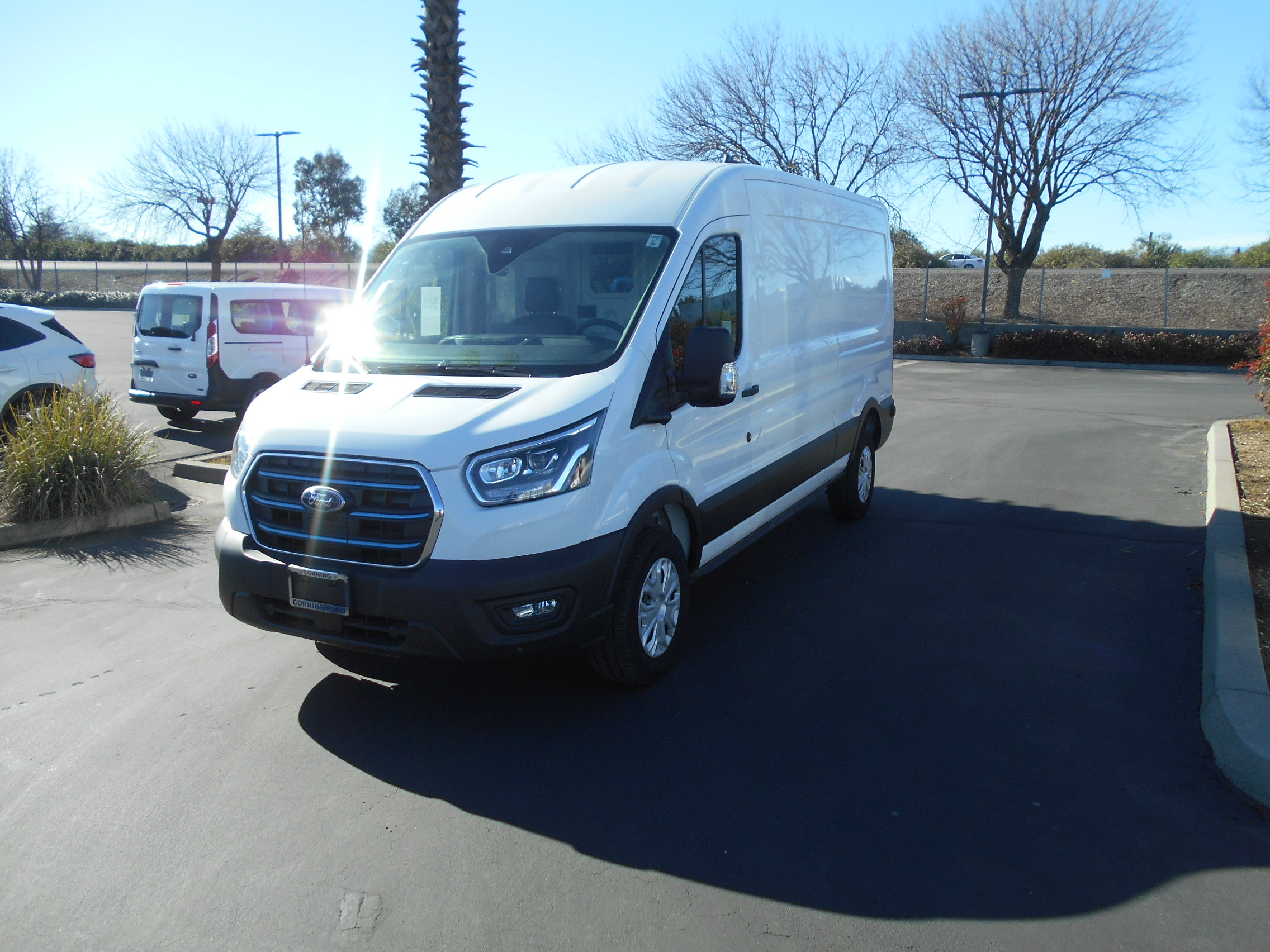  Ford E-Transit-350 Cargo