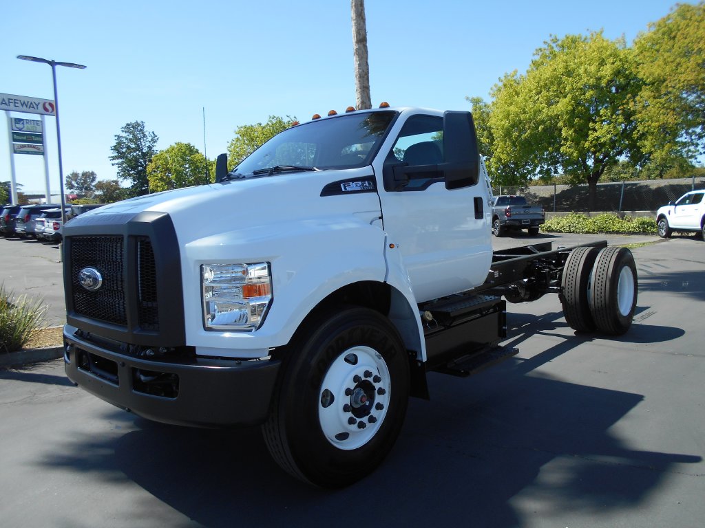  Ford F-650 Gas