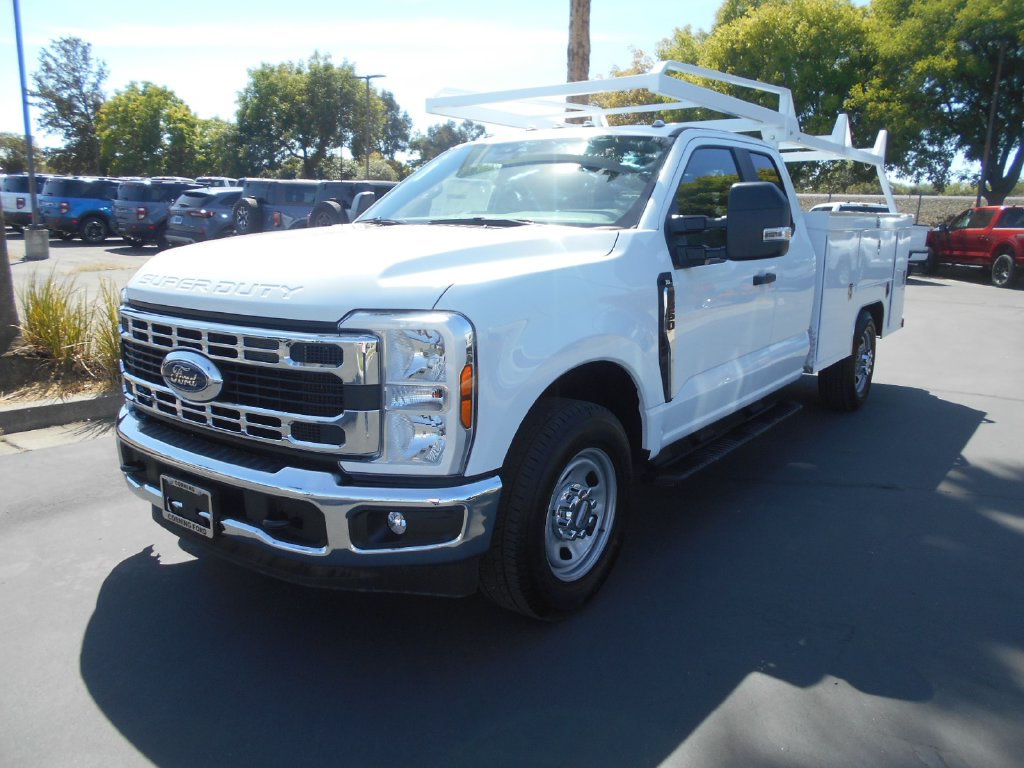 2025 Ford F-350 Chassis UT