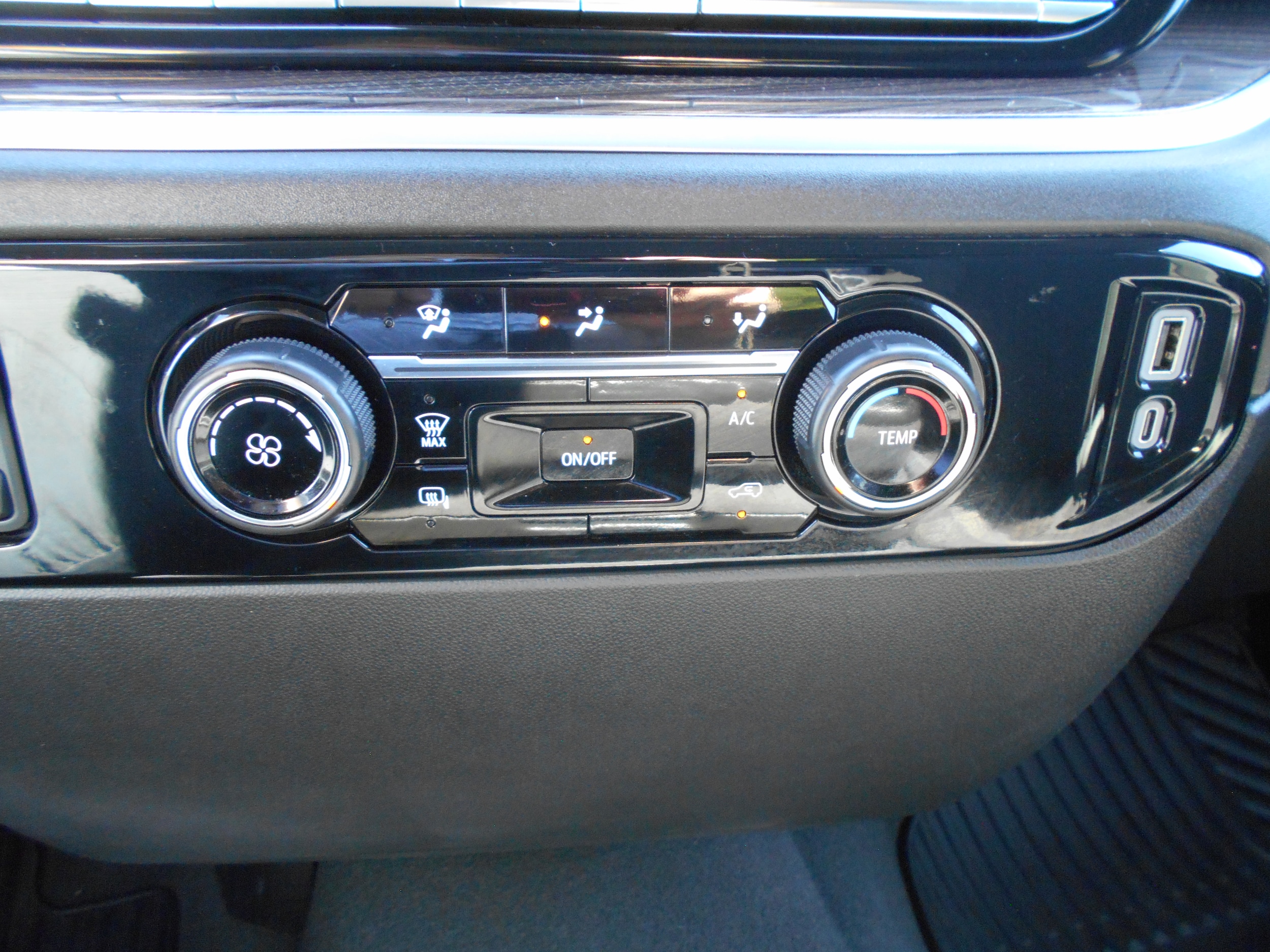 2024 Chevrolet Silverado 2500HD LT - Photo 16