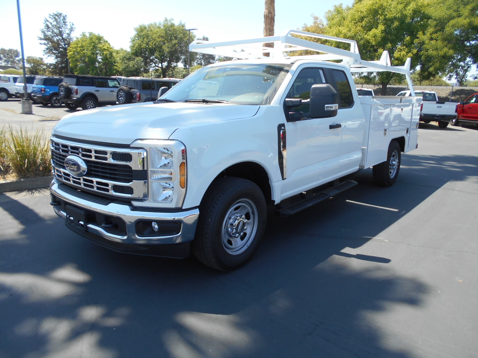 2025 Ford F-350 Chassis XL Truck Super Cab