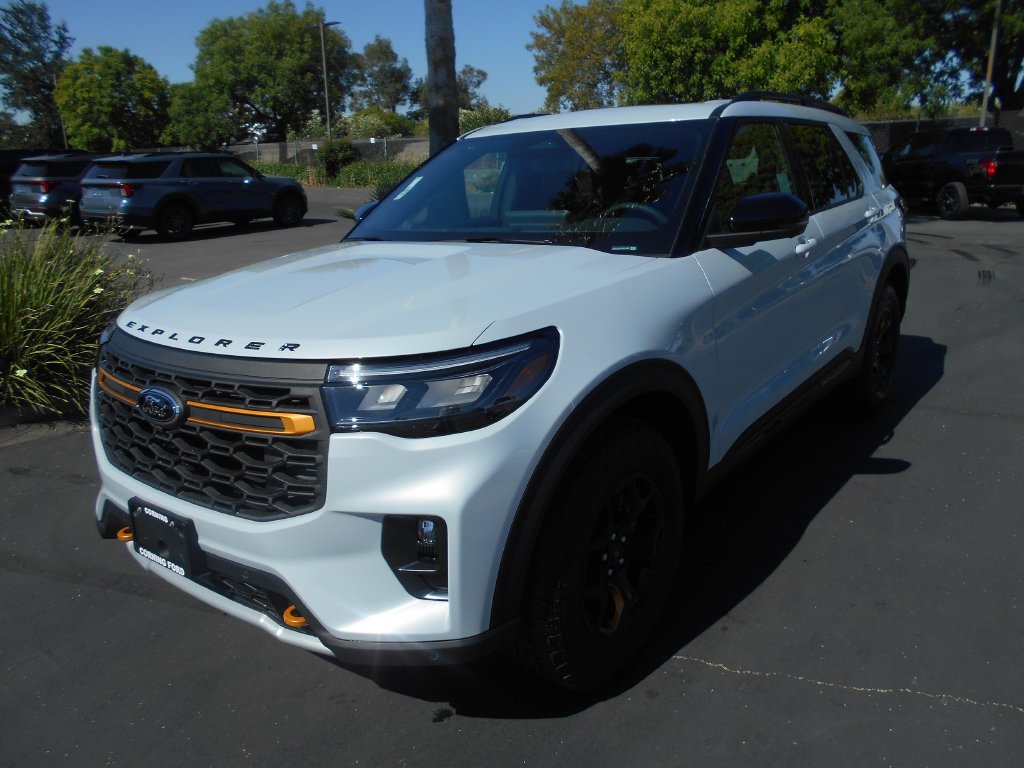 2026 Ford Explorer UT 