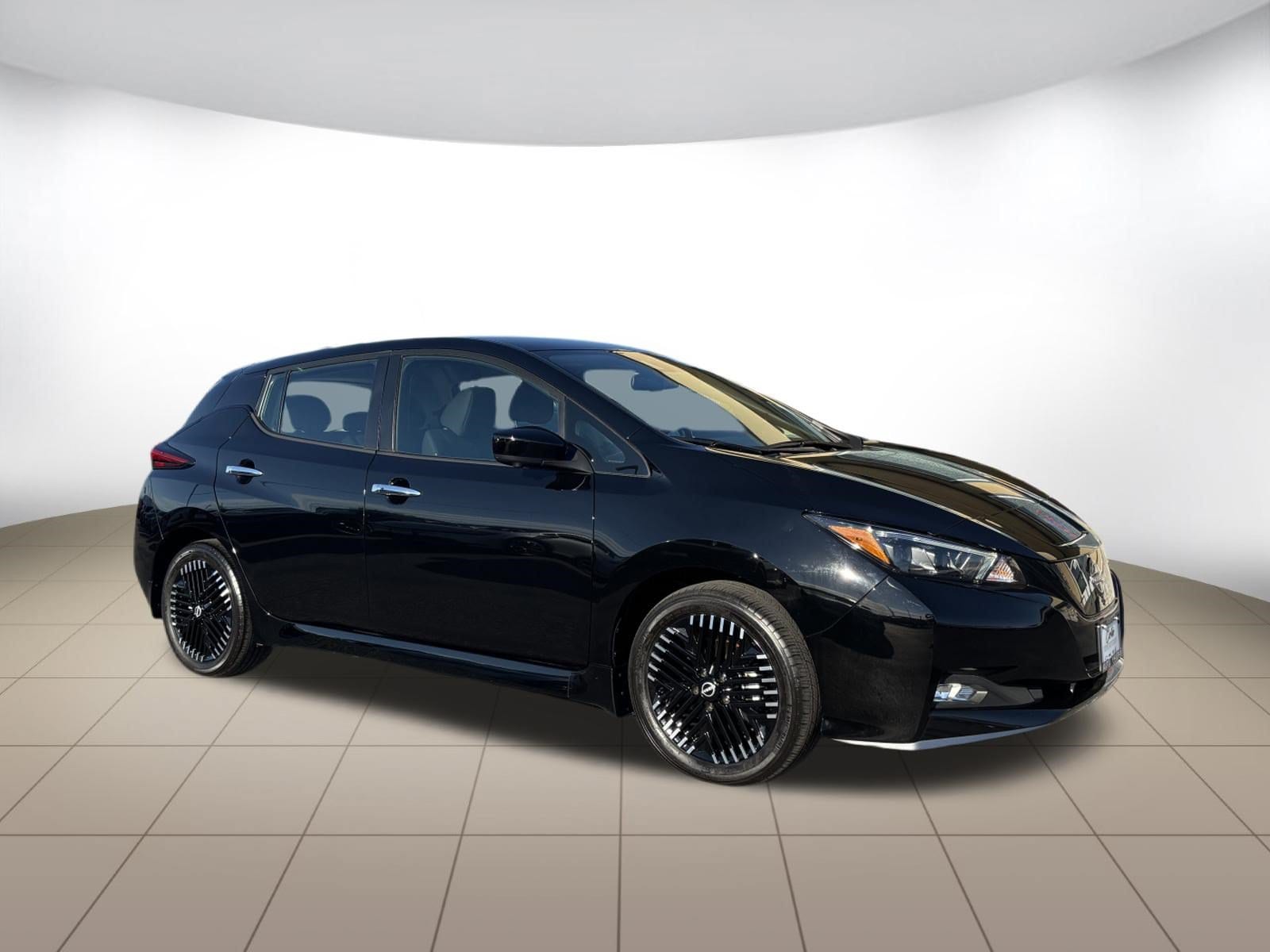 2024 Nissan LEAF