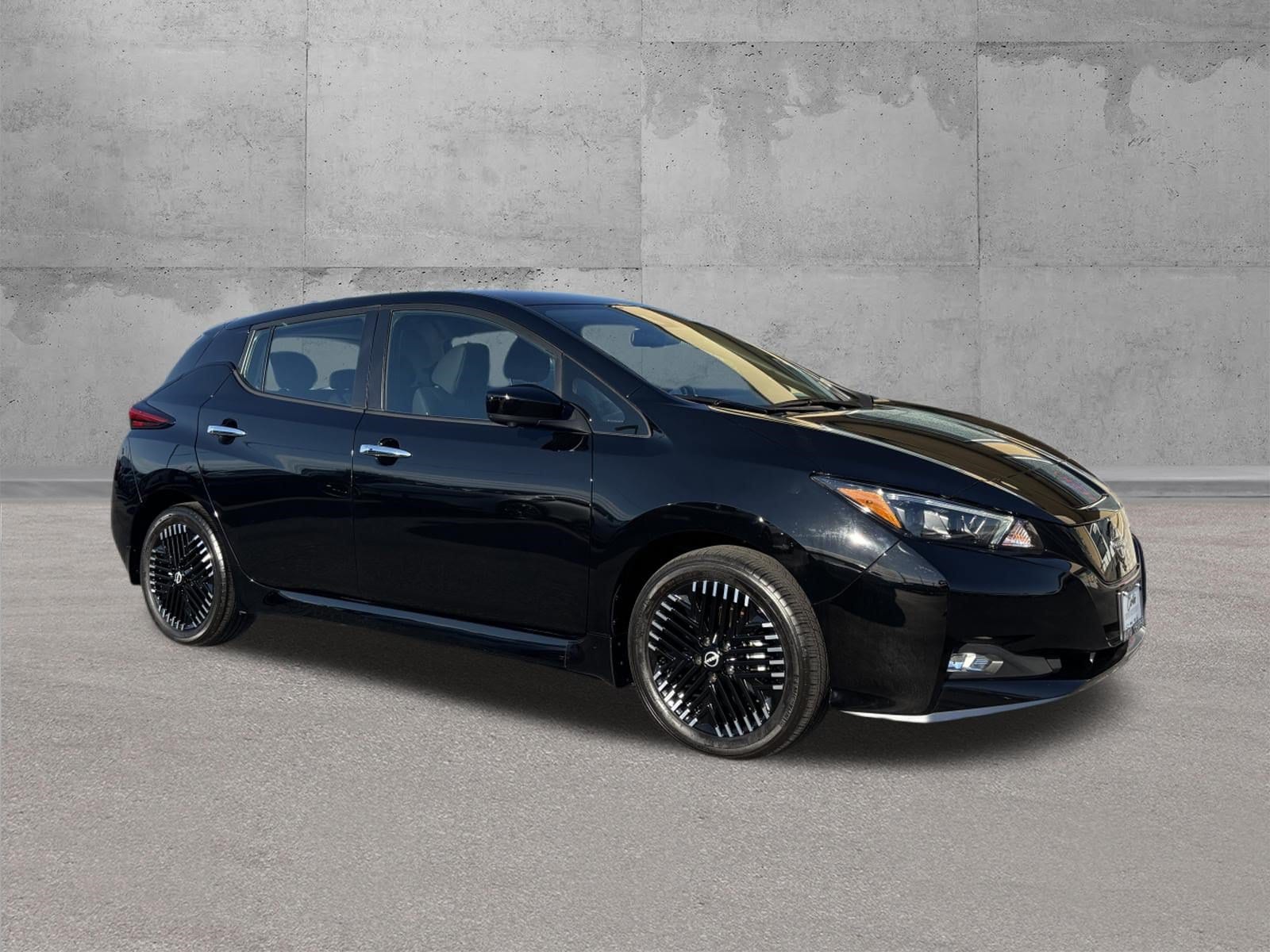 2024 Nissan LEAF
