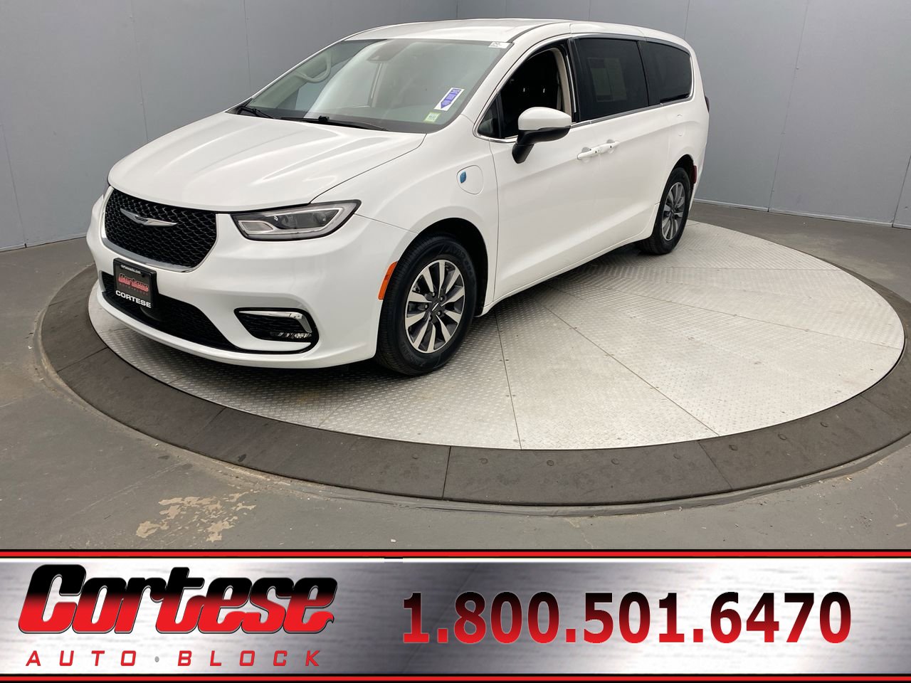 2023 Chrysler Pacifica Hybrid Touring L Van