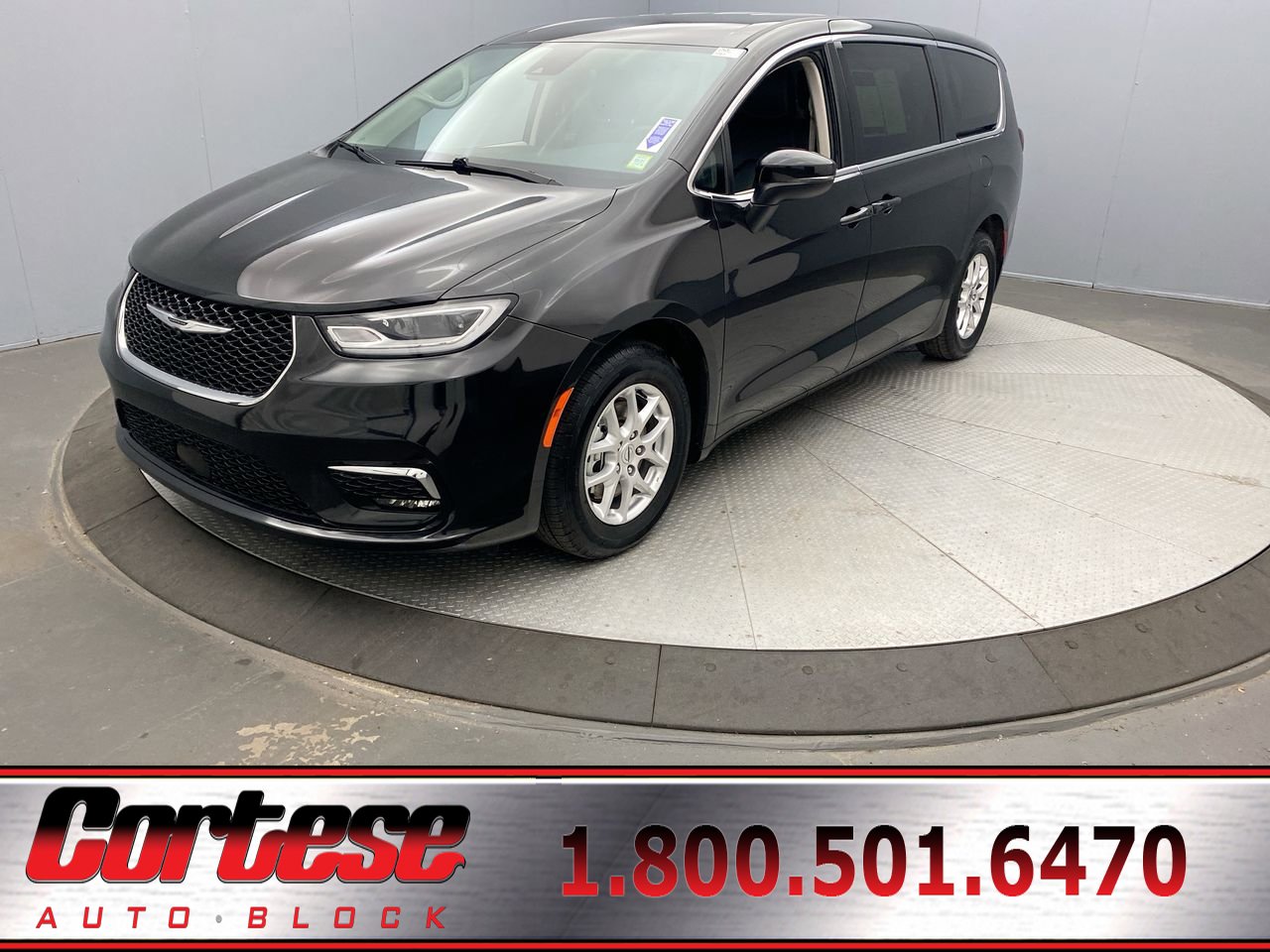 2023 Chrysler Pacifica Touring L Van