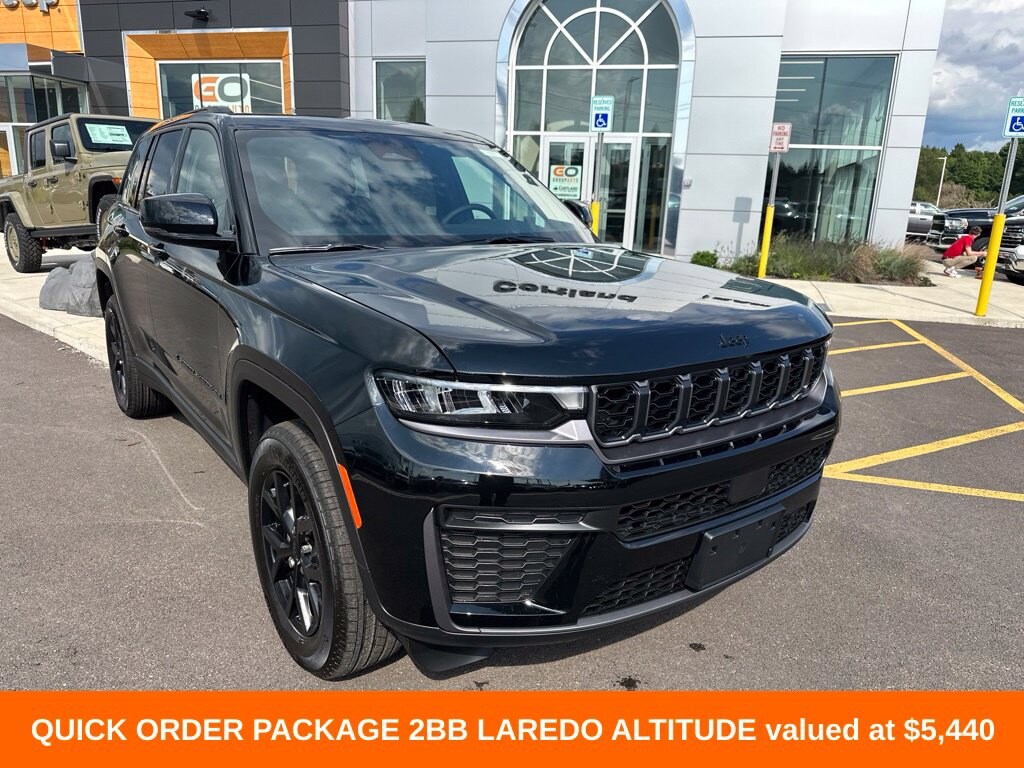 New 2026 Jeep Grand Cherokee LAREDO ALTITUDE 4X4 Sport Utility