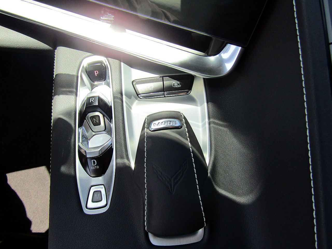2022 Chevrolet Corvette 2LT - Photo 18