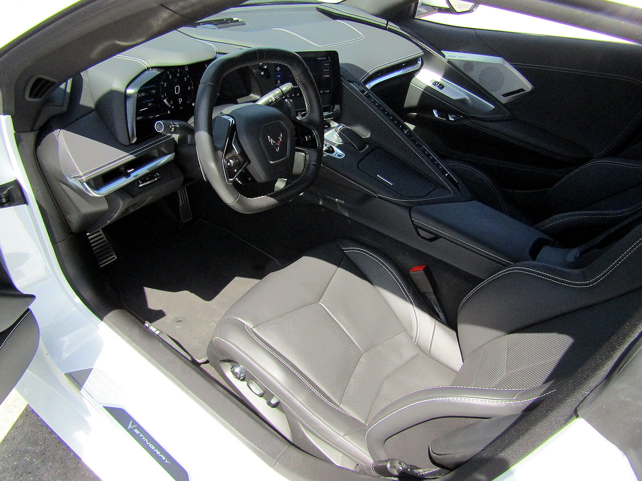 2022 Chevrolet Corvette 2LT - Photo 10