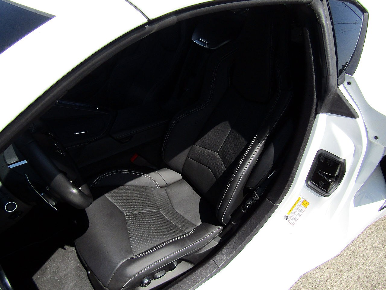 2022 Chevrolet Corvette 2LT - Photo 9