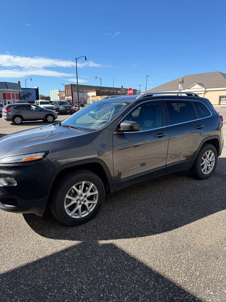 Used 2014 Jeep Cherokee Latitude with VIN 1C4PJMCS3EW151273 for sale in Fargo, ND