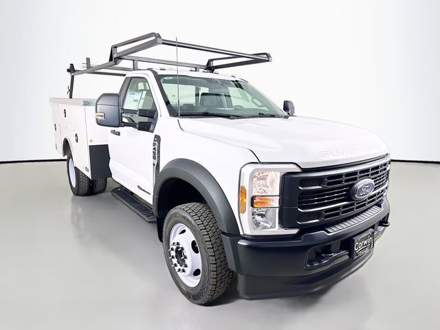 2025 Ford F-450 Super Duty Chassis Cab