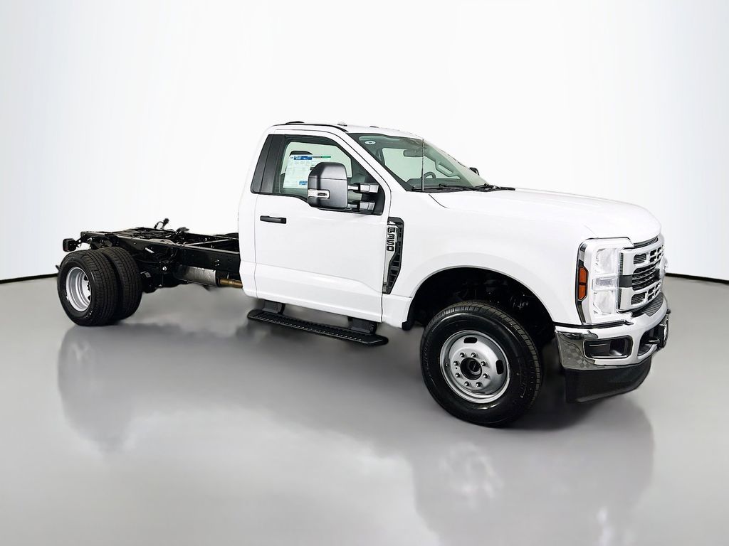 2025 Ford F-350SD XL Chassis