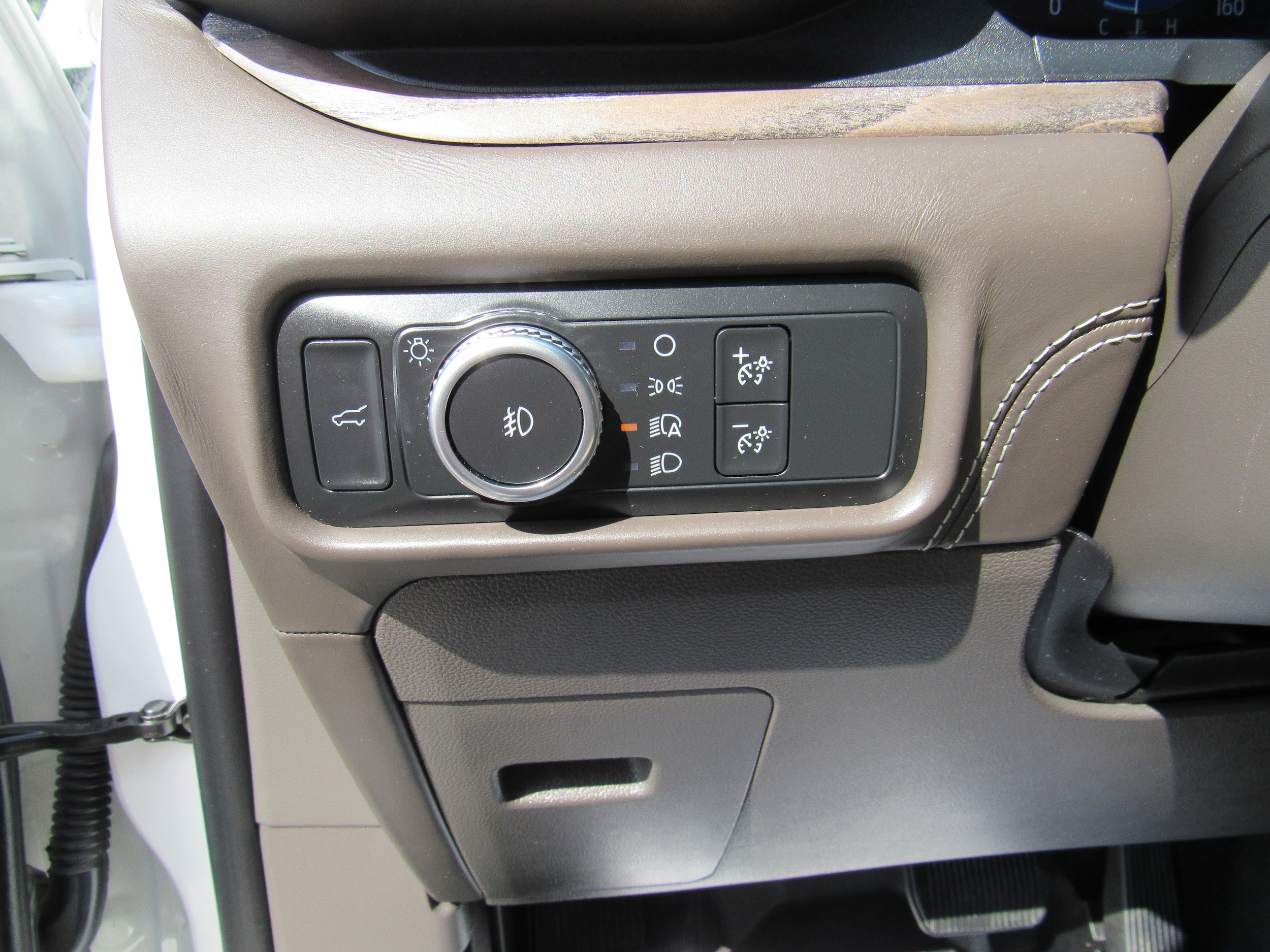 2020 Ford Explorer Platinum - Photo 13