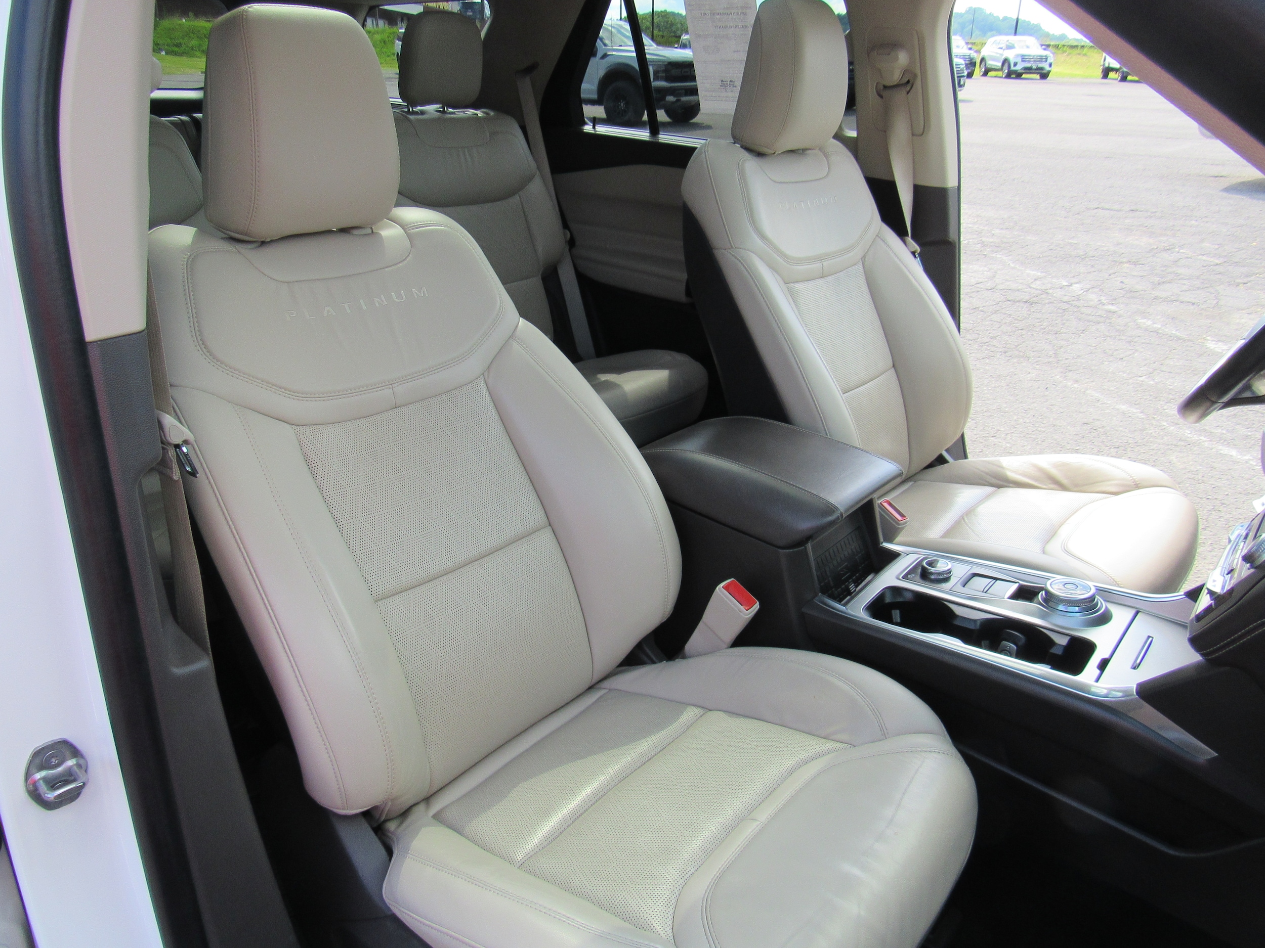 2020 Ford Explorer Platinum - Photo 39