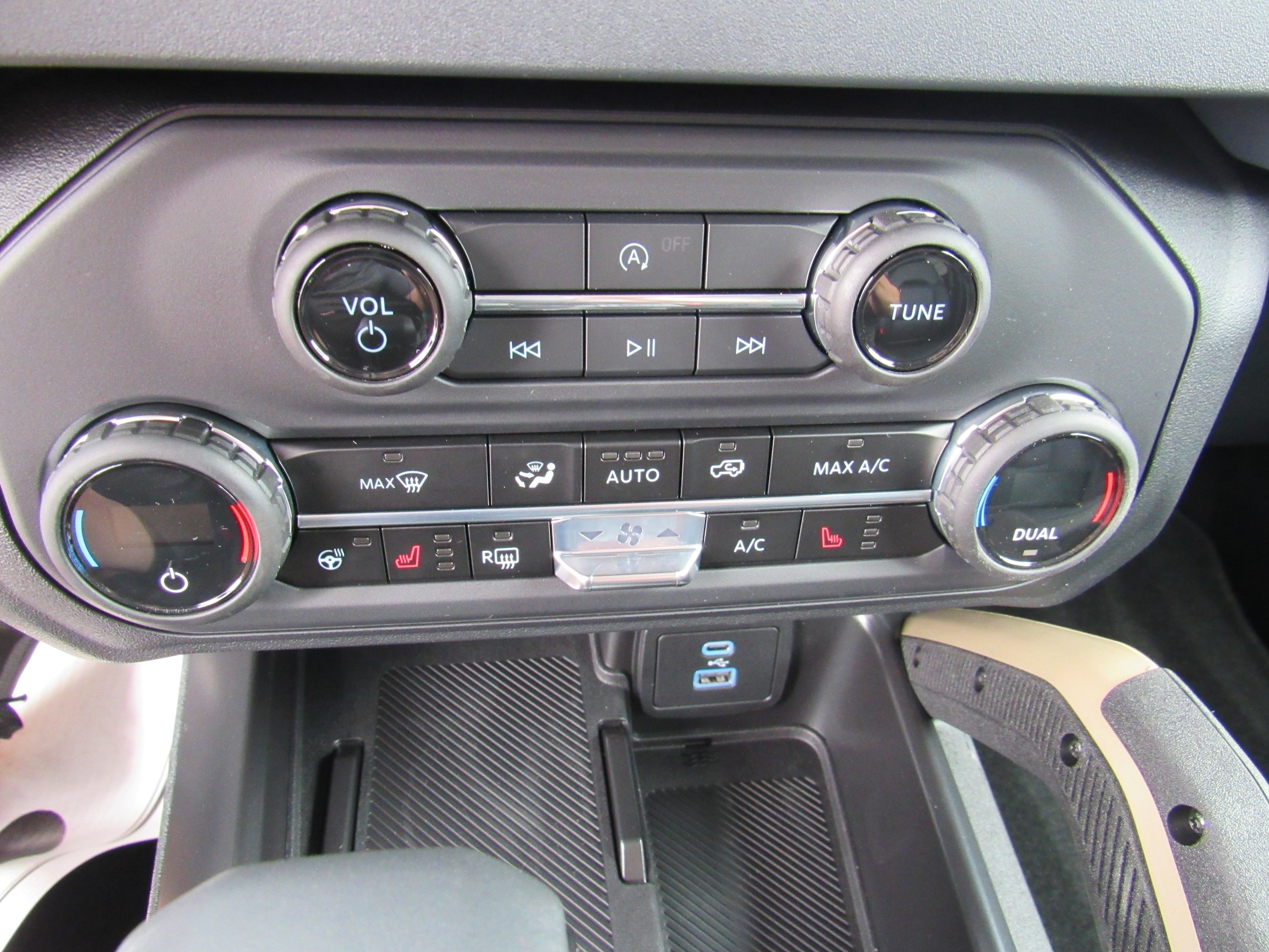 2025 Ford Bronco 4-Door Badlands - Photo 17