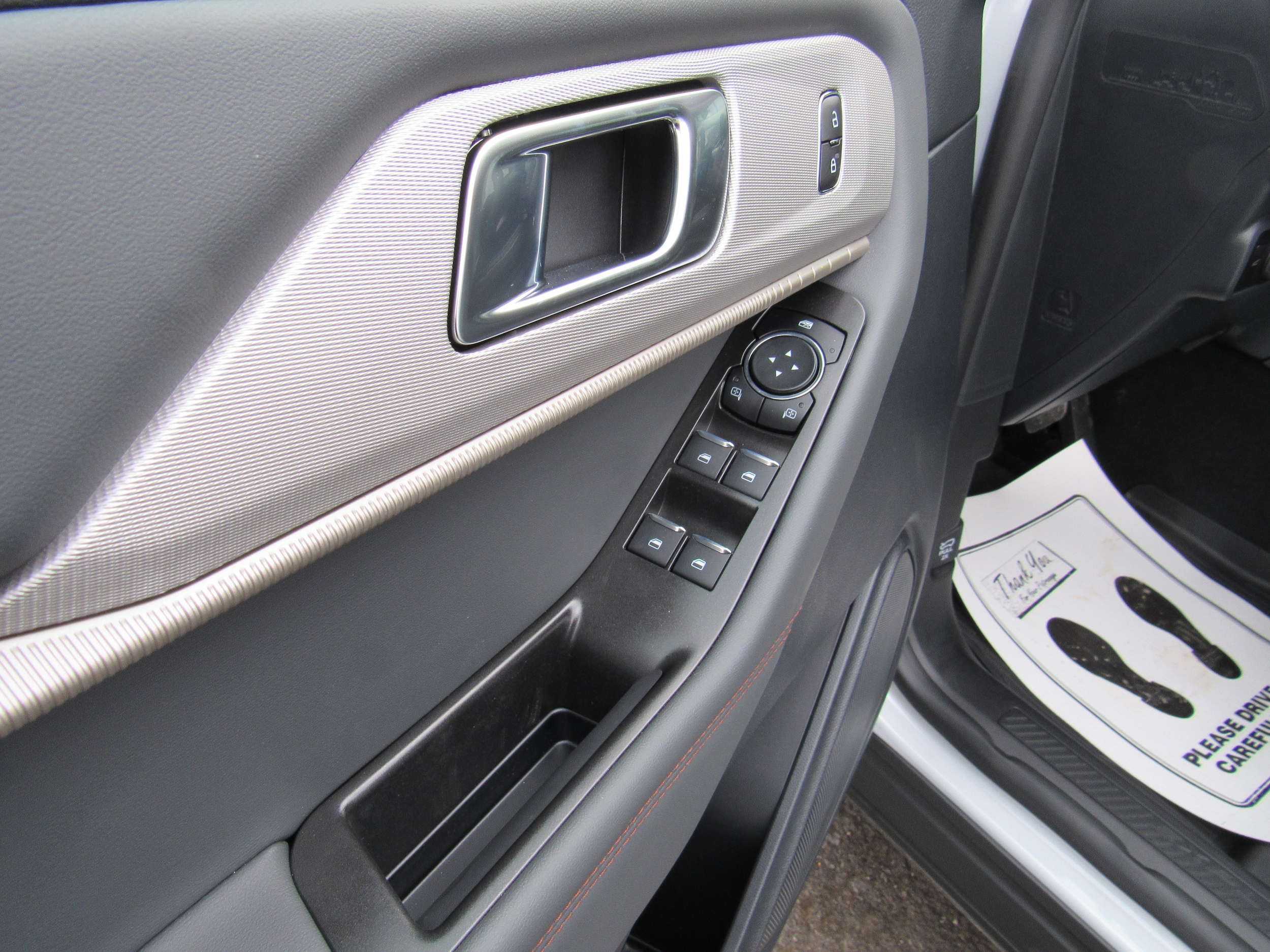 2026 Ford Explorer Active - Photo 16