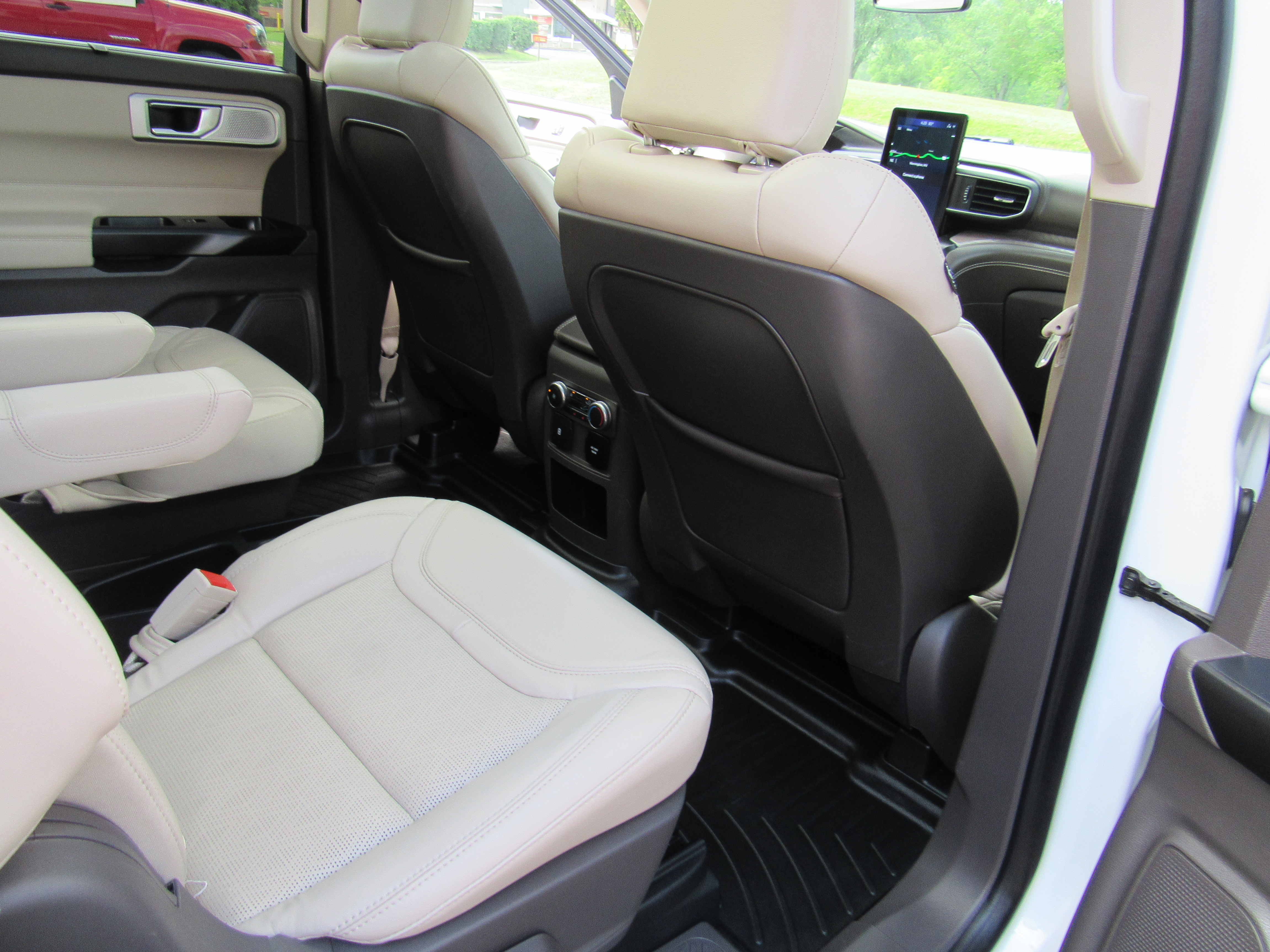 2020 Ford Explorer Platinum - Photo 36