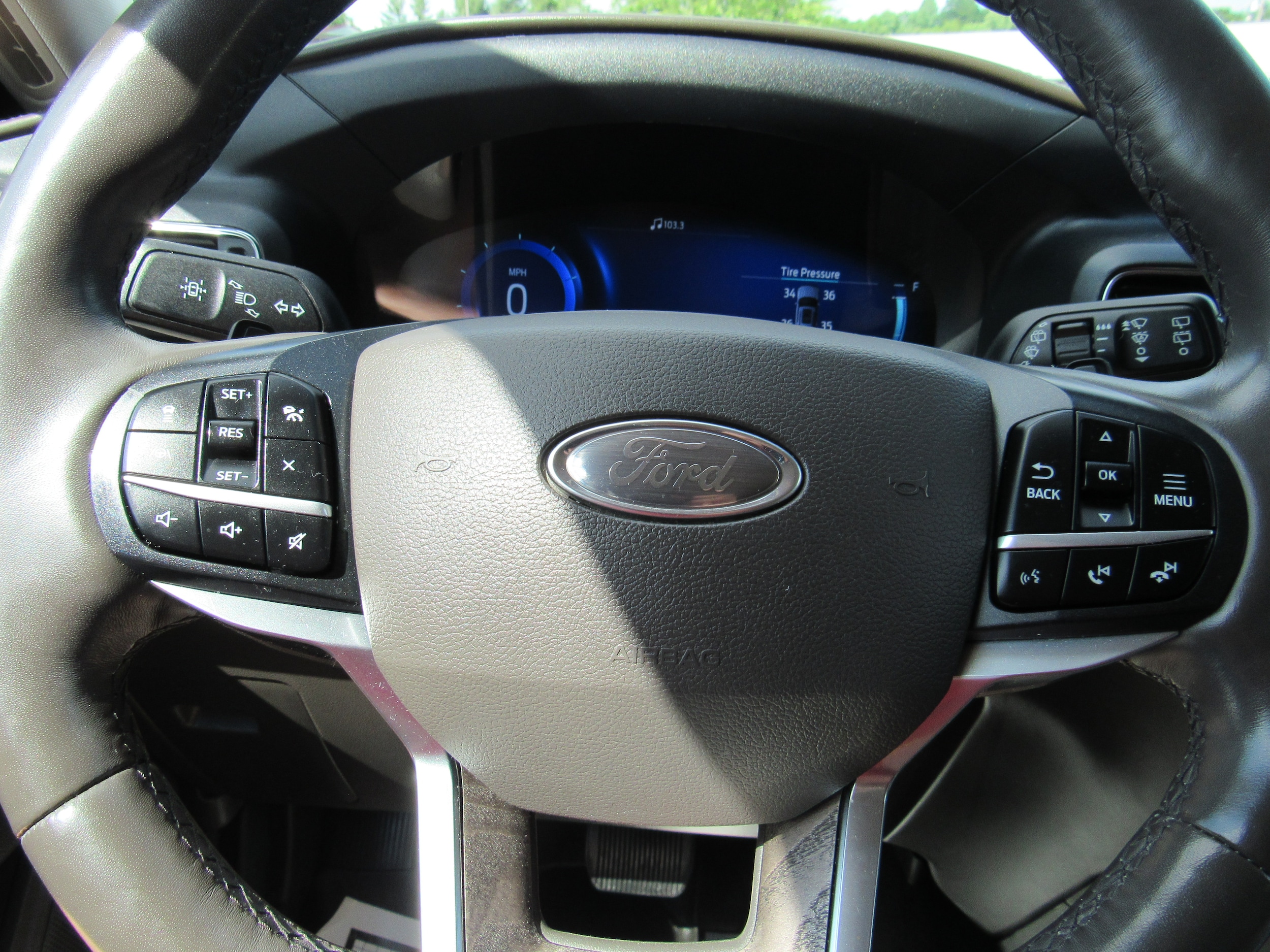 2020 Ford Explorer Platinum - Photo 16
