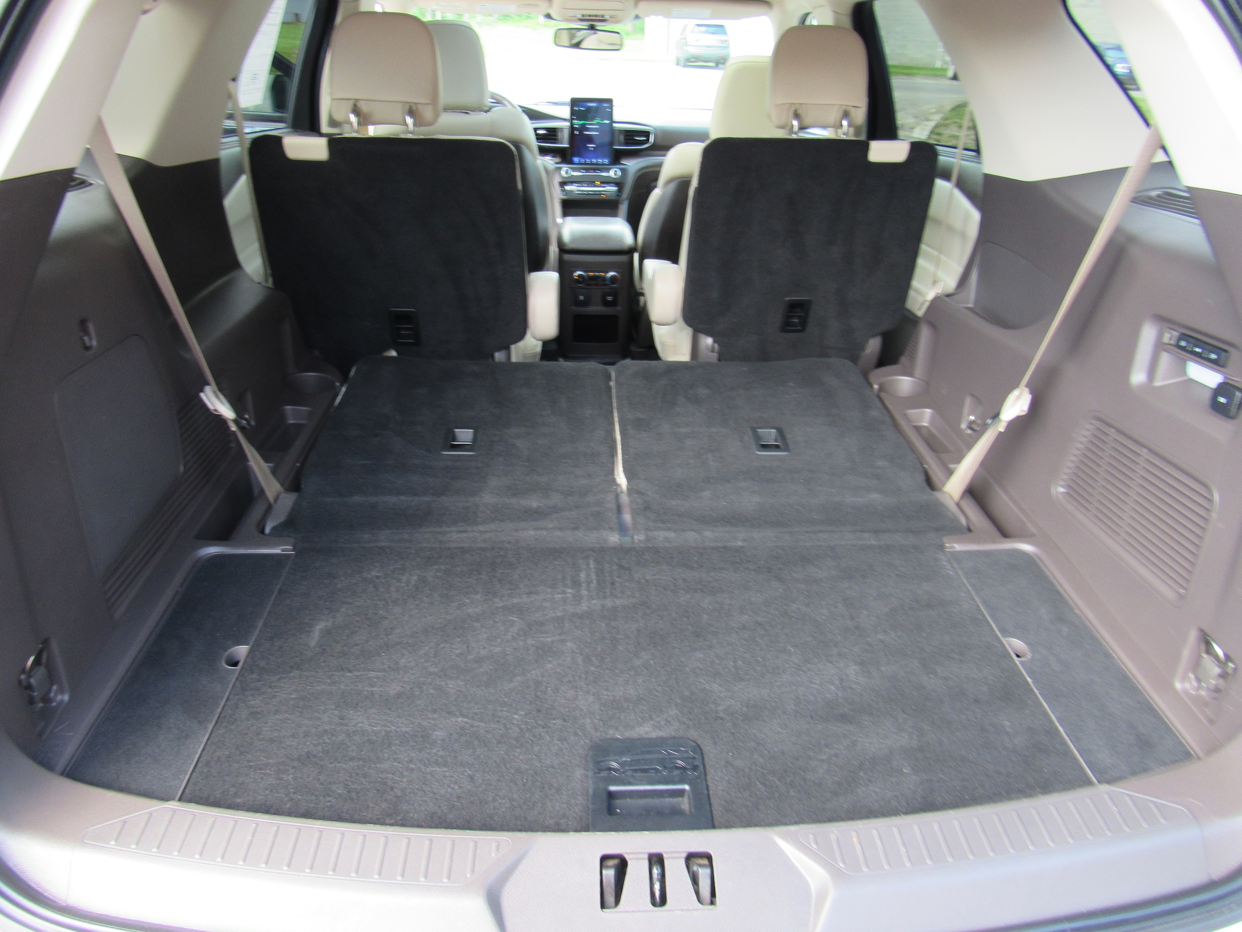 2020 Ford Explorer Platinum - Photo 33