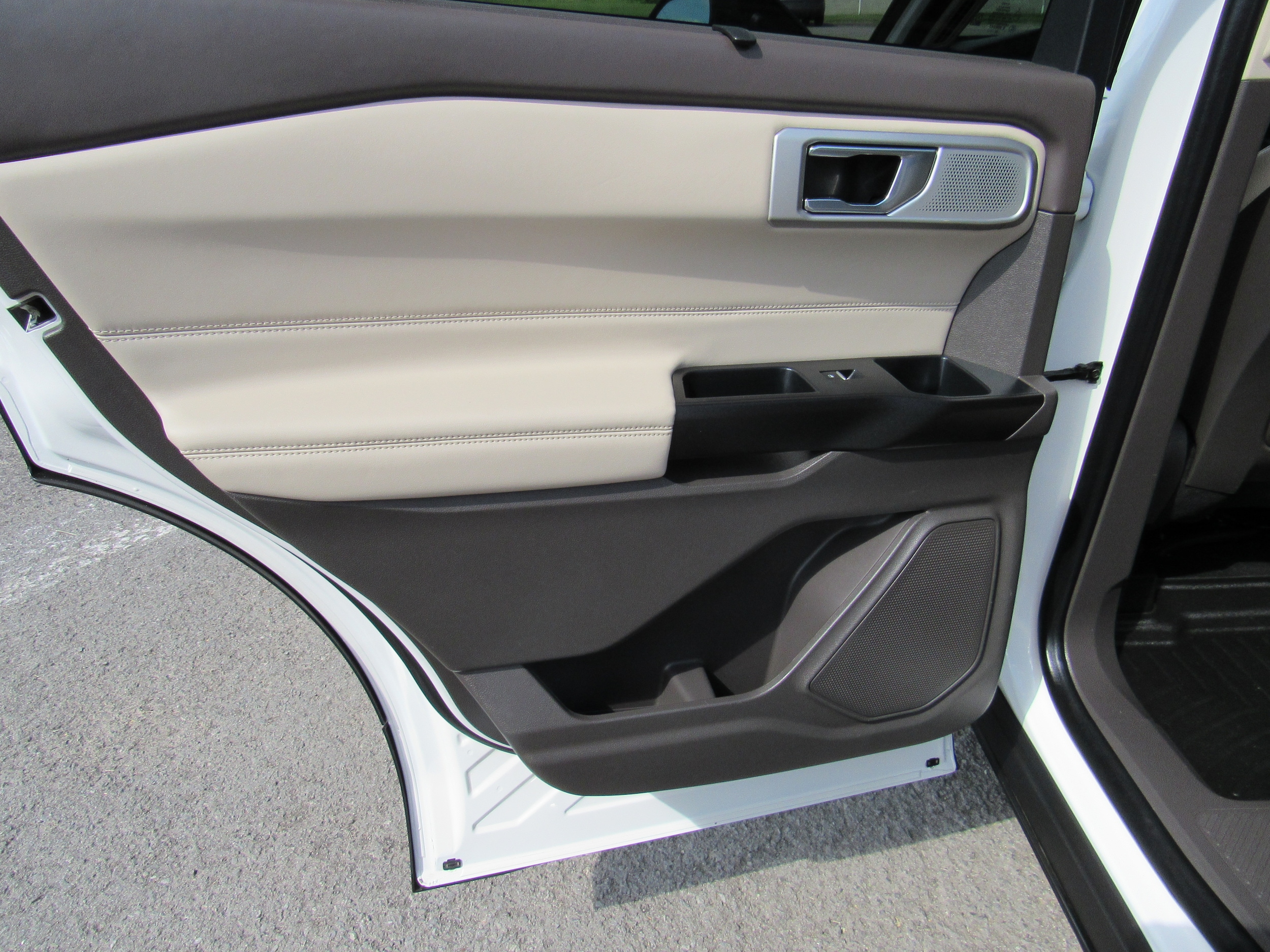 2020 Ford Explorer Platinum - Photo 28
