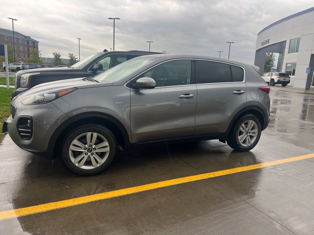 Used 2019 Kia Sportage LX with VIN KNDPMCAC9K7519202 for sale in Moorhead, Minnesota