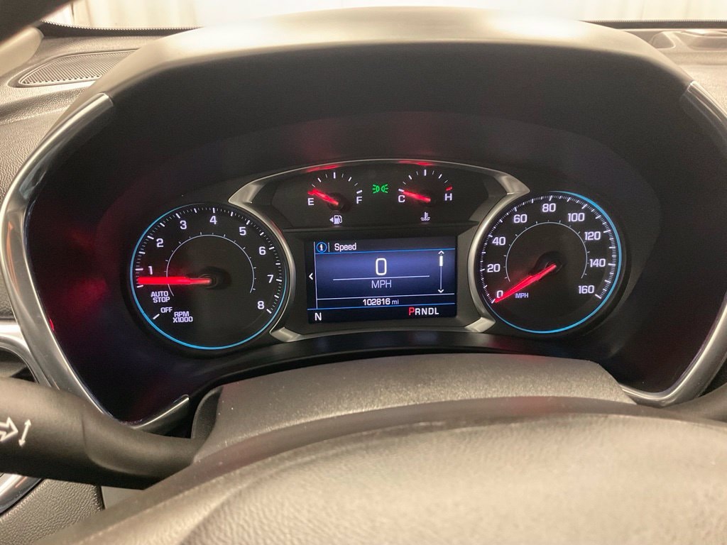 Used 2019 Chevrolet Equinox LT with VIN 3GNAXUEV0KS586858 for sale in Moorhead, Minnesota