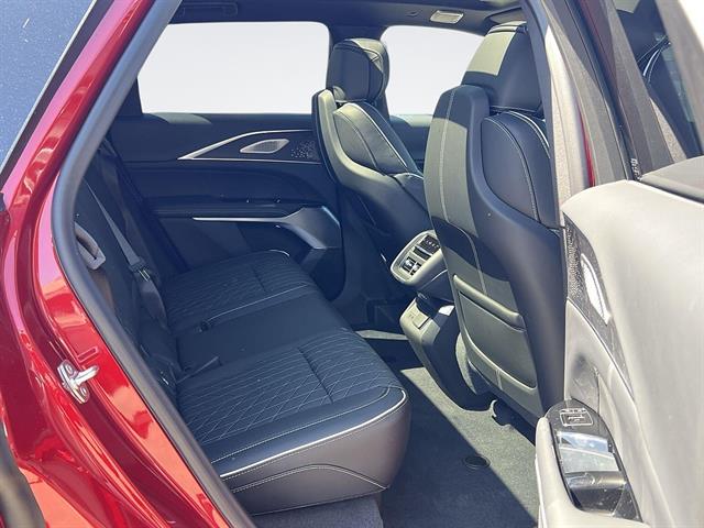 2026 Cadillac LYRIQ V Premium - Photo 32