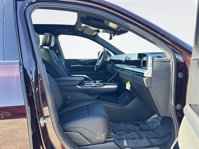 2026 Cadillac Escalade IQ Luxury - Photo 35