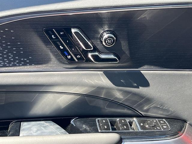 2026 Cadillac LYRIQ V Premium - Photo 23