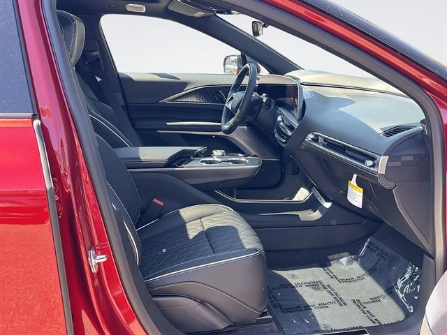 2026 Cadillac LYRIQ V Premium - Photo 33