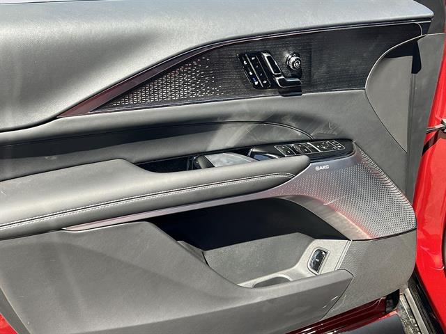 2026 Cadillac LYRIQ V Premium - Photo 10