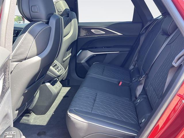 2026 Cadillac LYRIQ V Premium - Photo 28