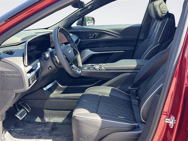 2026 Cadillac LYRIQ V Premium - Photo 25