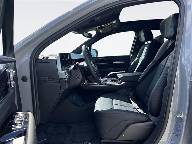 2026 Cadillac Escalade IQ Luxury - Photo 23