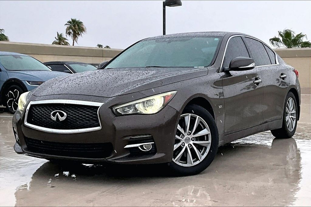 2017 INFINITI Q50
