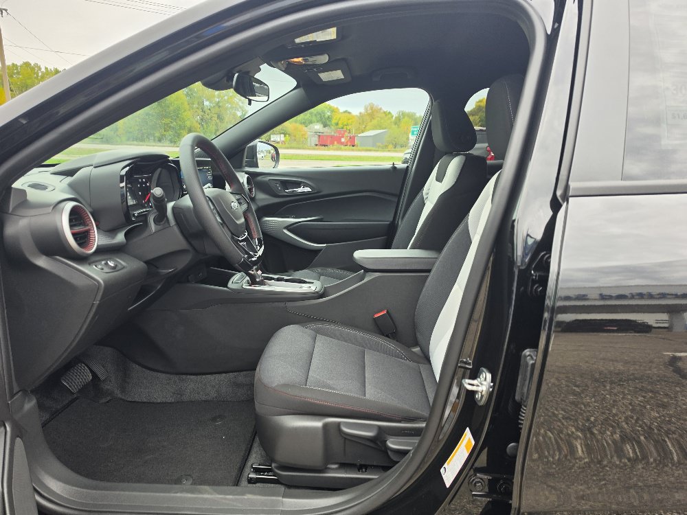 New 2026 Chevrolet Trax 1RS SUV