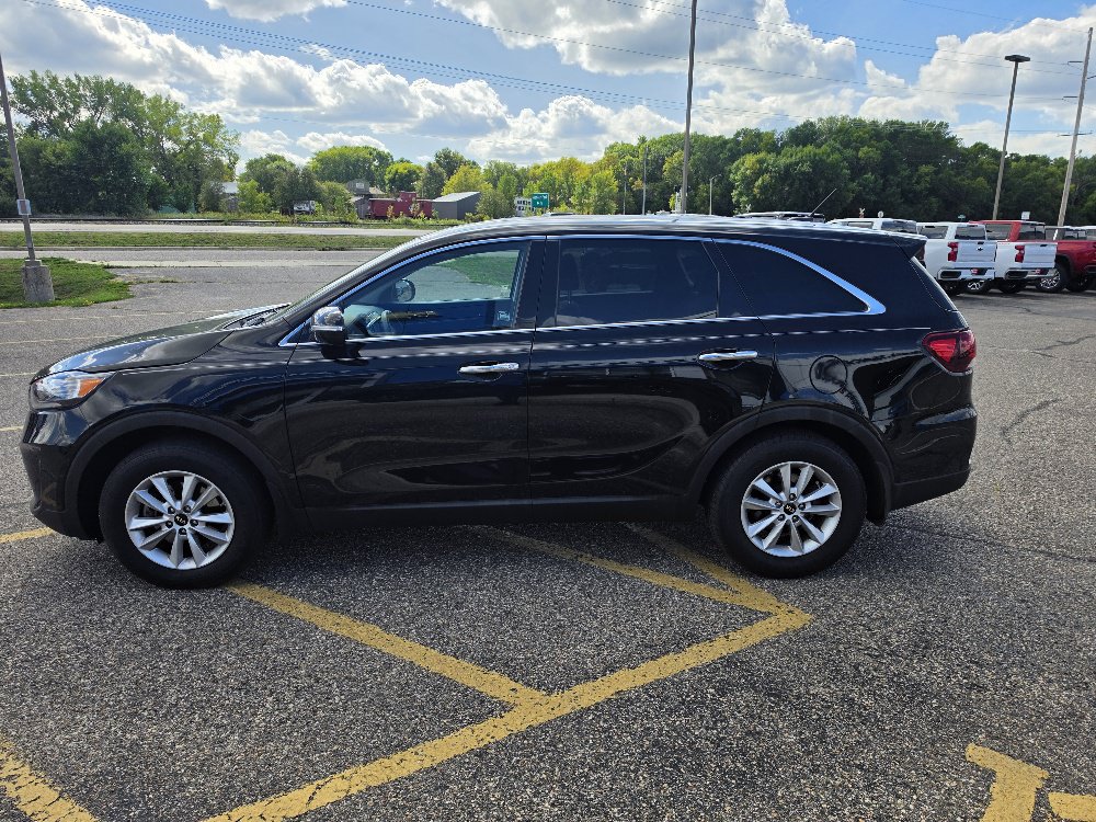 Used 2019 Kia Sorento LX with VIN 5XYPG4A31KG533126 for sale in Annandale, Minnesota