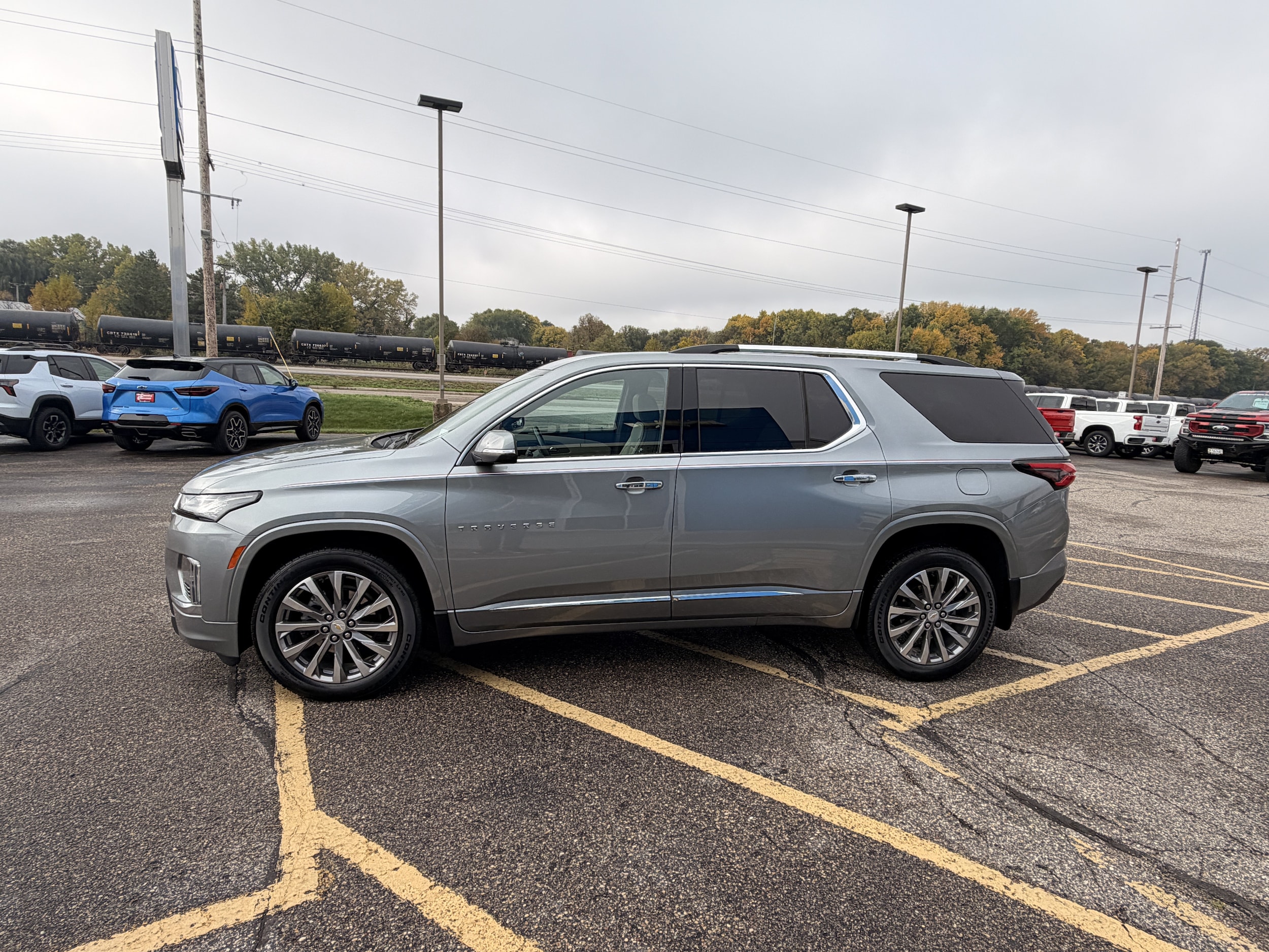 Used 2023 Chevrolet Traverse Premier with VIN 1GNEVKKW6PJ279566 for sale in Annandale, Minnesota