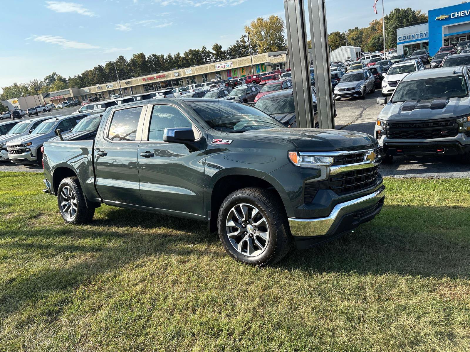 2025 Chevrolet Silverado 1500 LT