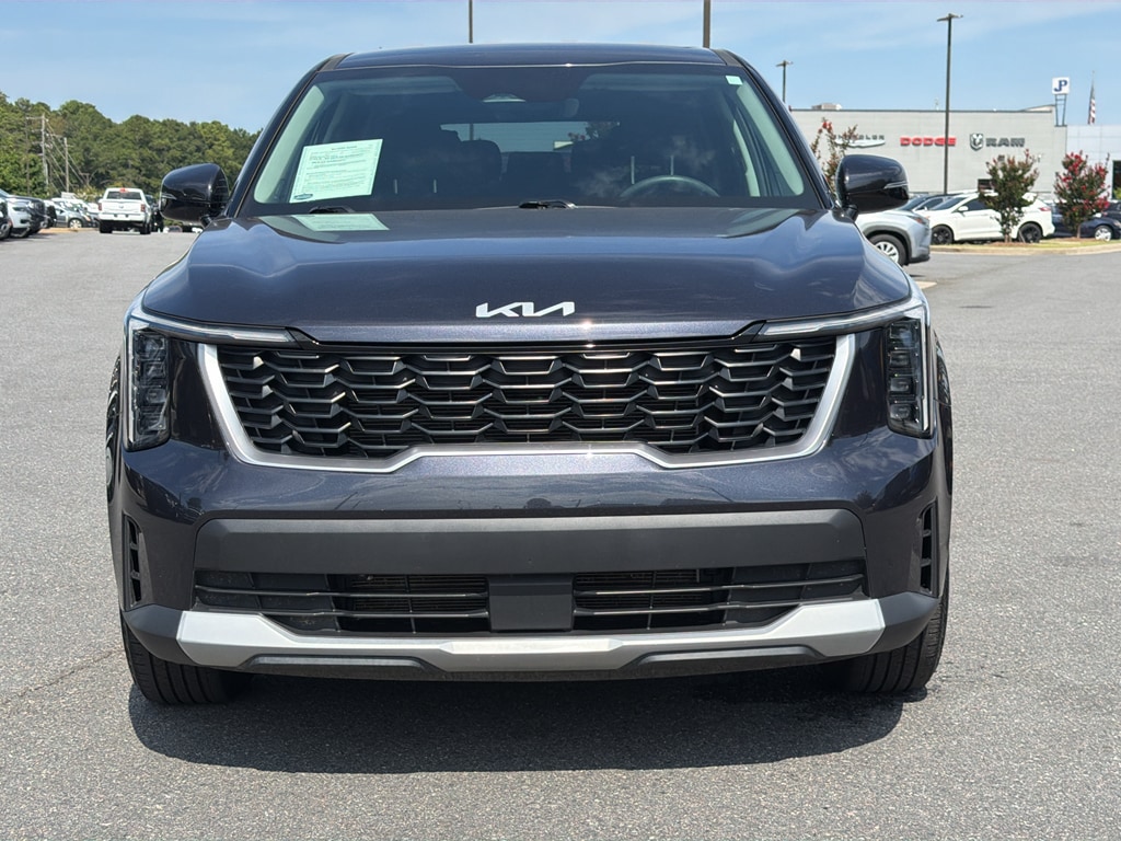 Used 2025 Kia Sorento LX Sport Utility