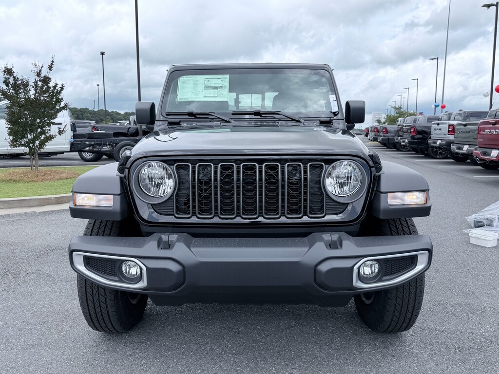 New 2026 Jeep Gladiator SPORT 4X4 Pickup